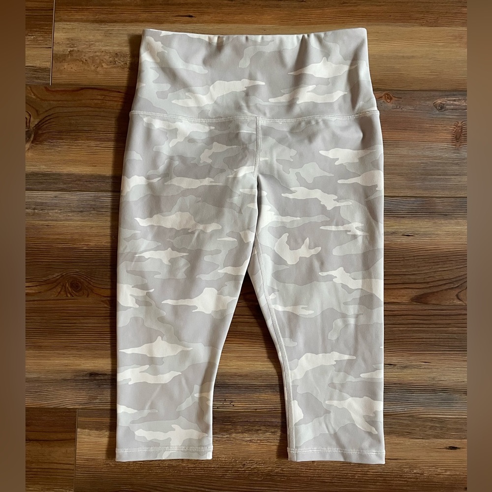 Athleta Elation Crop Leggings